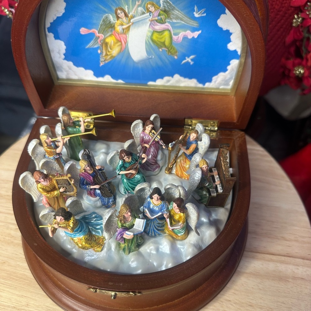 🎶 Danbury Mint “Heavenly Angels” Musical Jewelry Box 🎶